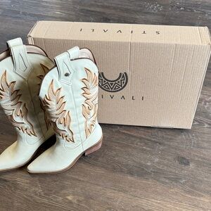 Cream and Tan Heeled Boots